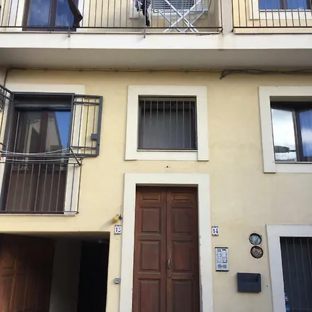 Апартаменты Garibaldi Flat